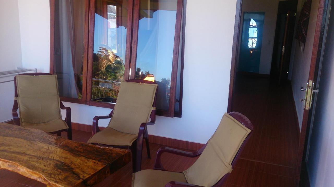 Toba Sunset Bed & Breakfast Tuk Tuk Exterior photo