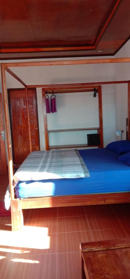 Toba Sunset Bed & Breakfast Tuk Tuk Exterior photo